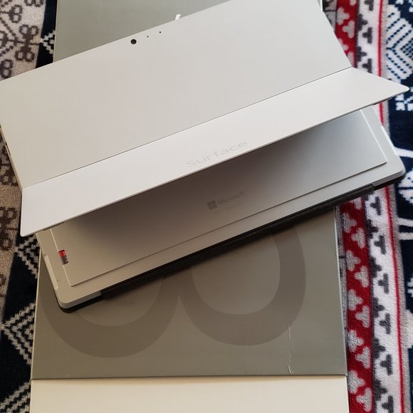 Microsoft Surface Pro 3 Bundle - Picture 5 of 8